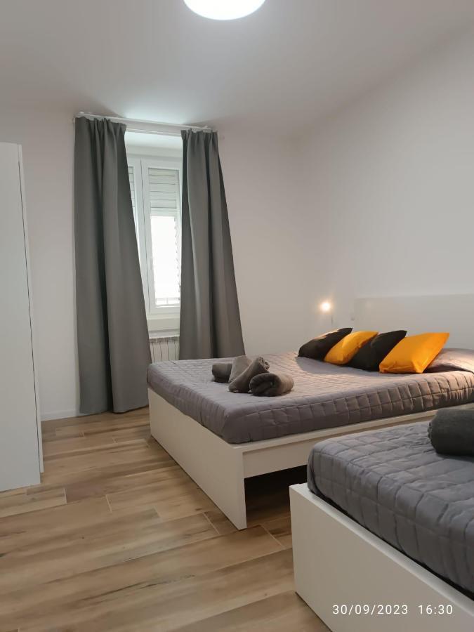 Casa Vacanze Mami Appartement Triëst Buitenkant foto